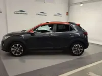 Usado Kia Stonic 110 CV (80 kW) 2018 Gris SUV