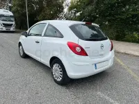 Usado Opel Corsa Essentia 75 CV (55 kW) 2011 Blanco Utilitario