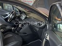 Usado Peugeot 2008 Active 92 CV (67 kW) 2015 Gris / plata SUV