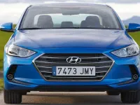 Usado Hyundai Elantra 135 CV (99 kW) 2017 Gris Utilitario