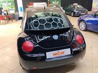 Usado VW New Beetle 115 CV (84 kW) 2001 Negro Utilitario