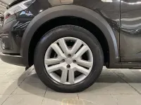 Usado Dacia Sandero Expression 100 CV (73 kW) 2023 Negro Berlina