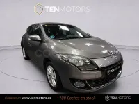 Usado Renault Mégane Life 115 CV (84 kW) 2013 Gris / plata Berlina