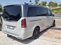 Usado Mercedes V300 Exclusive 239 CV (175 kW) 2020 Gris / plata Monovolumen