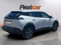 Usado Peugeot 2008 Active 100 CV (73 kW) 2023 Blanco SUV