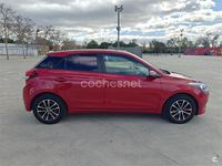 Usado Hyundai i20 84 CV (61 kW) 2015 Rojo Berlina