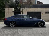 Usado BMW M550 Comfort Edition 462 CV (339 kW) 2018 Azul Berlina