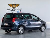 Usado Peugeot 5008 Allure 150 CV (110 kW) 2016 Azul Monovolumen