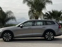 Usado Volvo V60 CC 190 CV (139 kW) 2019 Gris / plata Familiar