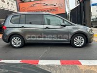 Usado VW Touran Advance 150 CV (110 kW) 2016 Gris / plata Monovolumen