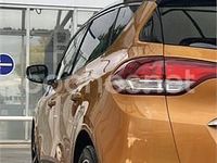 Usado Renault Scénic III Edition One 130 CV (95 kW) 2016 Naranja Monovolumen