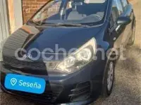 Usado Kia Rio 75 CV (55 kW) 2016 Azul Utilitario