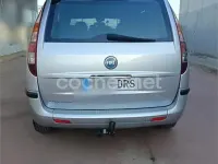 Usado Fiat Ulysse Emotion 128 CV (94 kW) 2005 Gris / plata Monovolumen