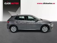 Usado Skoda Fabia Essence 80 CV (58 kW) 2025 Gris Utilitario