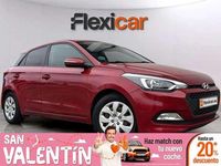 Usado Hyundai i20 84 CV (61 kW) 2017 Rojo Utilitario