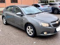 Usado Chevrolet Cruze LT 124 CV (91 kW) 2012 Gris / plata Berlina