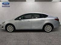 Usado Opel Astra Elegance 140 CV (102 kW) 2016 Gris / plata Berlina