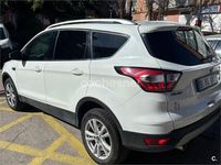 Usado Ford Kuga Trend 120 CV (88 kW) 2019 Blanco SUV