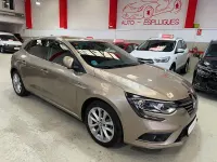 Usado Renault Mégane Zen 140 CV (102 kW) 2019 Beige Berlina