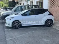 Usado Toyota Yaris Hybrid Edition 130 CV (95 kW) 2024 Blanco Berlina