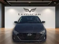 Usado Hyundai i20 84 CV (61 kW) 2023 Negro Utilitario