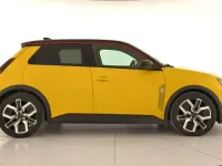 Usado Renault R5 Techno 110 kW (150 CV) 2025 Amarillo pop Utilitario