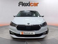 Usado Skoda Fabia Selection 95 CV (69 kW) 2024 Blanco Utilitario
