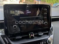 Usado Toyota Corolla Business Edition 122 CV (89 kW) 2019 Gris / plata Berlina