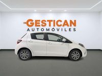 Usado Toyota Yaris Hybrid Active 99 CV (72 kW) 2020 Blanco Utilitario
