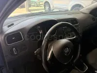 Usado VW Polo Advance 90 CV (66 kW) 2015 Azul Berlina