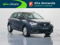 Usado Seat Arona FR 110 CV (80 kW) 2022 Gris / plata SUV