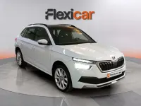 Usado Skoda Kamiq Sport 150 CV (110 kW) 2021 Blanco SUV