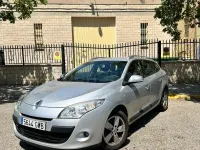 Usado Renault Mégane Dynamique 130 CV (95 kW) 2010 Gris / plata Berlina