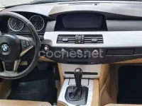 Usado BMW 530 231 CV (169 kW) 2006 Gris / plata Berlina