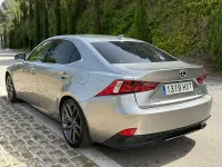 Usado Lexus IS300h Sport Line 223 CV (164 kW) 2013 Gris / plata Berlina