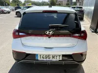Usado Hyundai i20 100 CV (73 kW) 2025 Blanco Utilitario