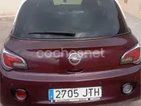 Usado Opel Adam Glam 100 CV (73 kW) 2016 Granate Utilitario