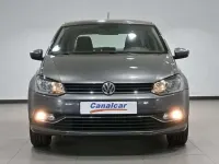 Usado VW Polo Advance 90 CV (66 kW) 2017 Gris Utilitario