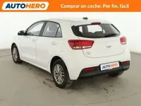 Usado Kia Rio Spirit 100 HP (73 kW) 2023 Branco Sedan