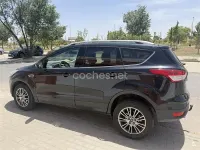 Usado Ford Kuga Titanium 140 CV (102 kW) 2013 Negro SUV