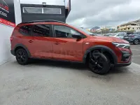 Usado Dacia Jogger Extreme 100 CV (73 kW) 2022 Naranja Monovolumen