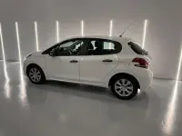 Usado Peugeot 208 Access 82 CV (60 kW) 2016 Blanco Utilitario