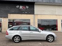 Usado Mercedes C220 Avantgarde 143 CV (105 kW) 2002 Gris / plata Familiar