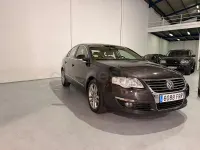 Usado VW Passat Highline 170 CV (125 kW) 2007 Negro Berlina