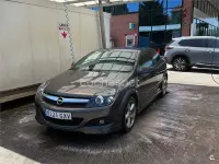 Usado Opel Astra GTC Sport 140 CV (102 kW) 2010 Gris / plata Berlina