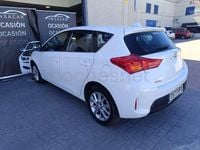 Usado Toyota Auris Active 132 CV (97 kW) 2013 Blanco Berlina