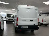 Usado Ford Transit Trend 131 CV (96 kW) 2023 Blanco Van