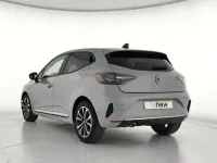 Usado Renault Clio V Techno 100 CV (73 kW) 2025 Gris Berlina