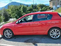 Usado Opel Astra Cosmo 120 CV (88 kW) 2005 Granate Berlina