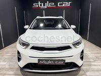 Usado Kia Stonic 101 CV (74 kW) 2022 Blanco SUV